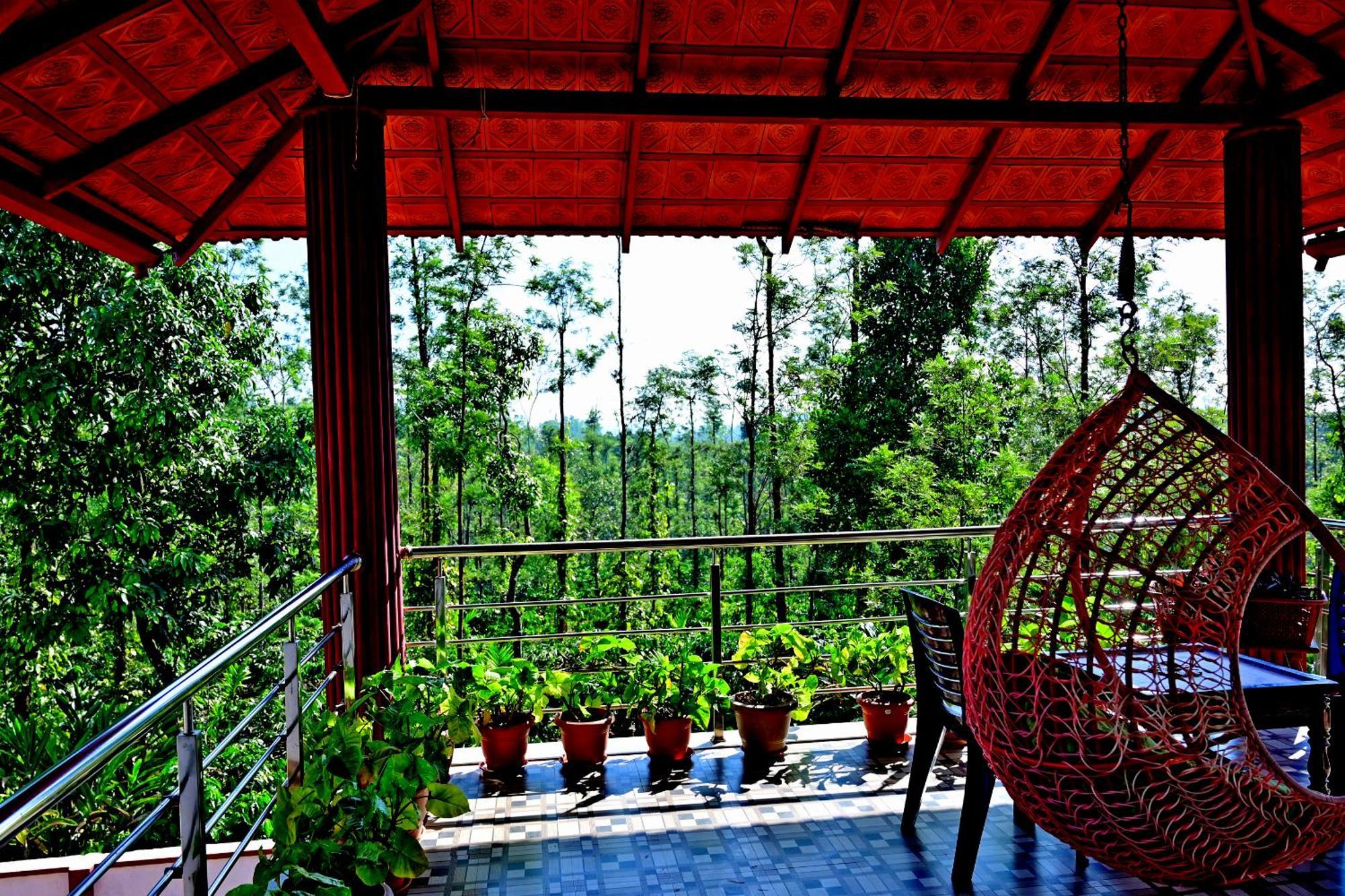 Hulihara Homestay - Full Villa, Coffee Estate & Balcony View Sakleshpur Exterior foto
