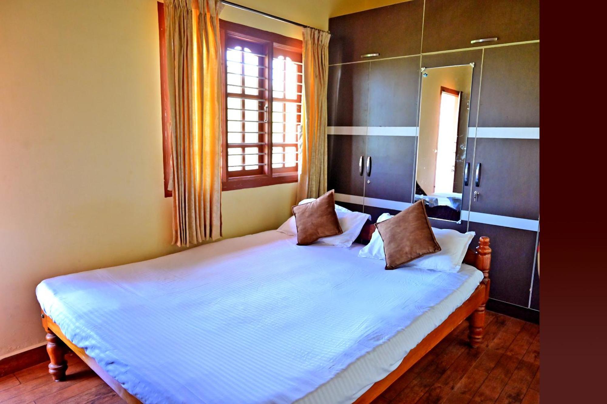 Hulihara Homestay - Full Villa, Coffee Estate & Balcony View Sakleshpur Exterior foto