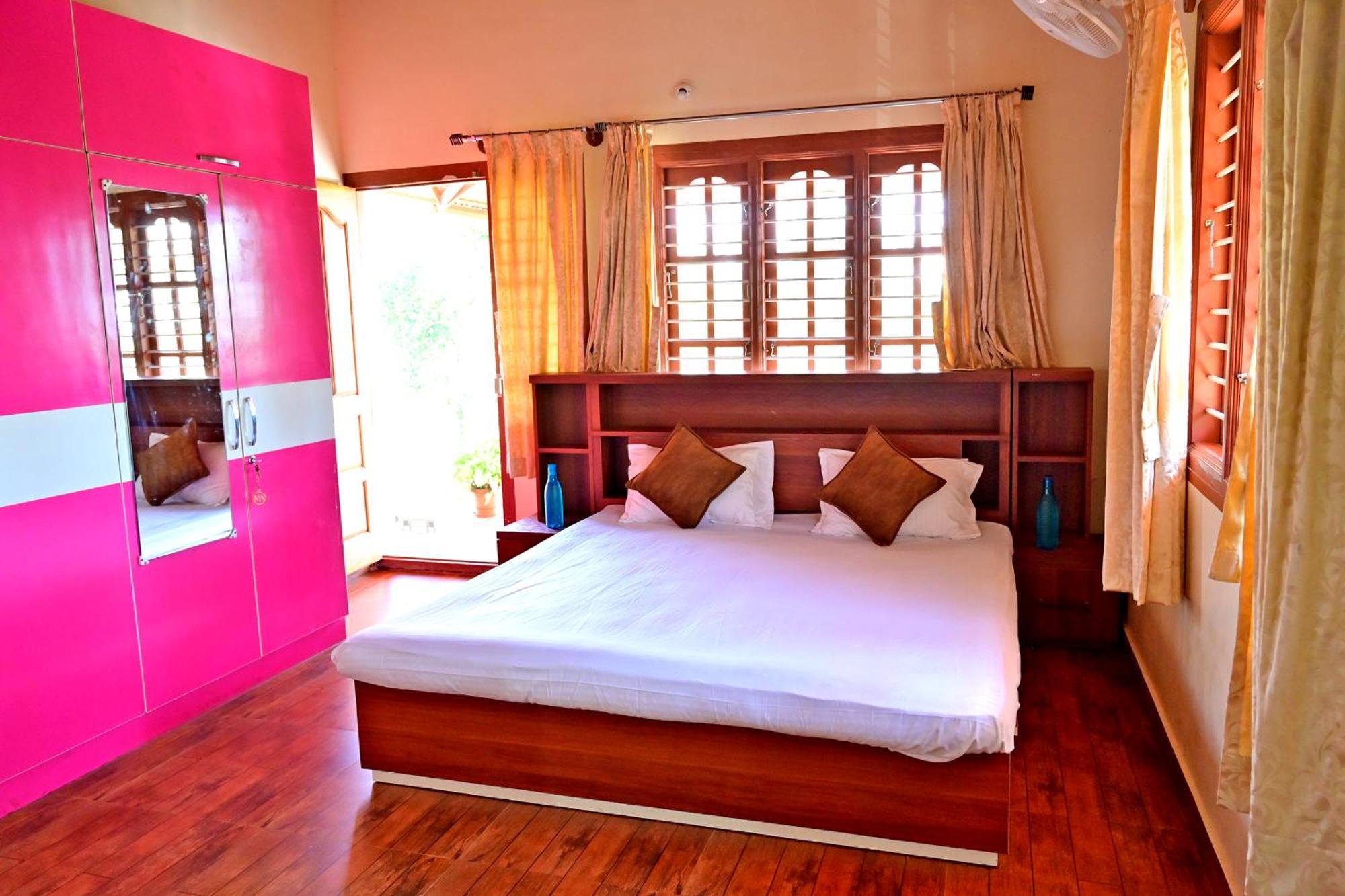 Hulihara Homestay - Full Villa, Coffee Estate & Balcony View Sakleshpur Exterior foto