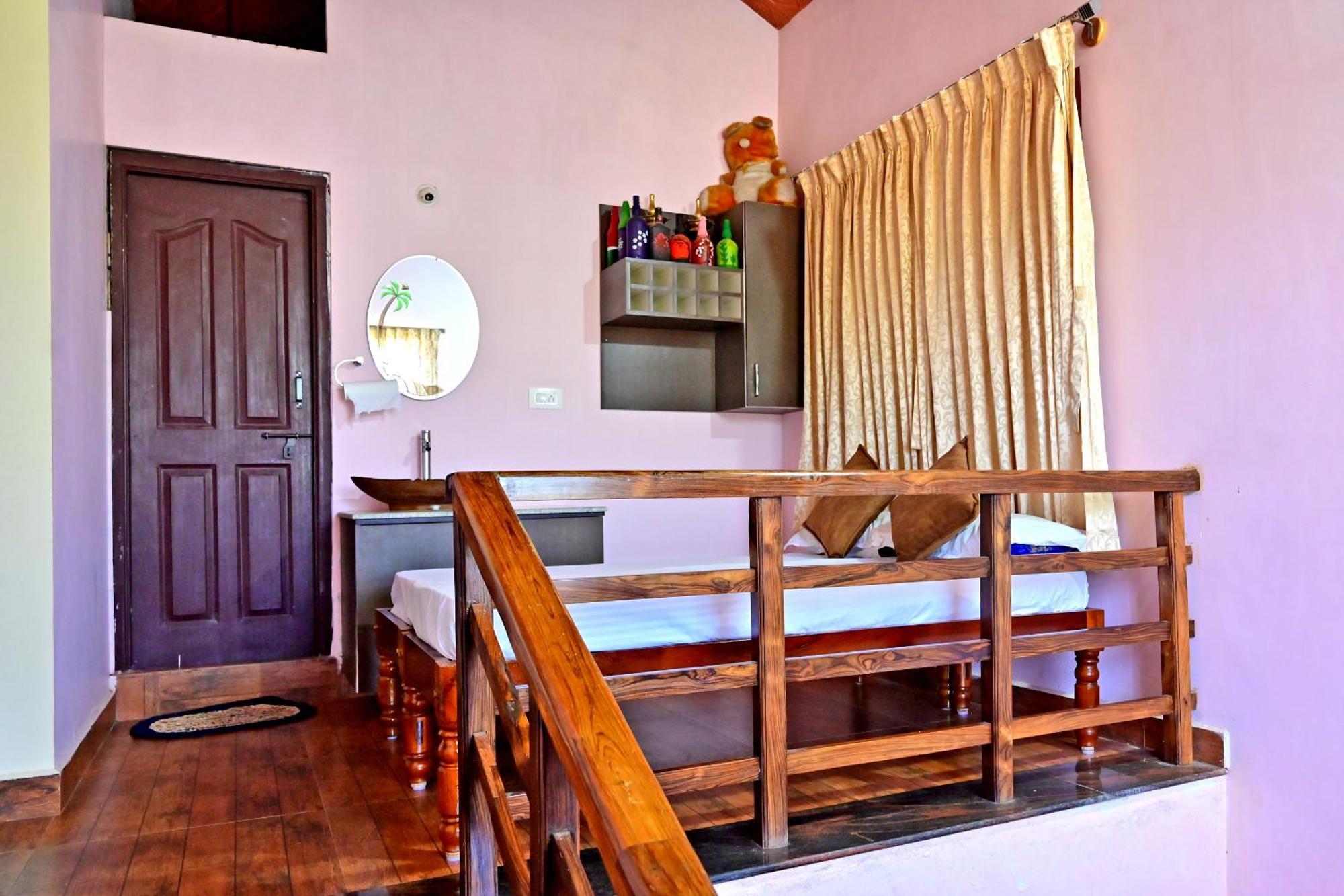 Hulihara Homestay - Full Villa, Coffee Estate & Balcony View Sakleshpur Exterior foto